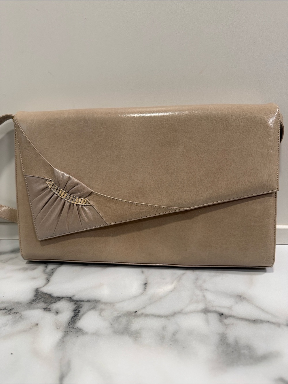 Bally vintage beige leather envelope shoulder bag / convertible clutch
